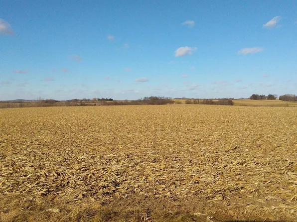 10022 Auburn Rd, Winnebago, IL 61088