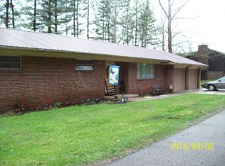 1636 Carl Dr, Ironton, OH 45638