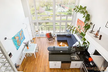 Rented by aptsandlofts.com