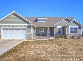 1729 Bristol Ridge Dr NW, Grand Rapids, MI 49544