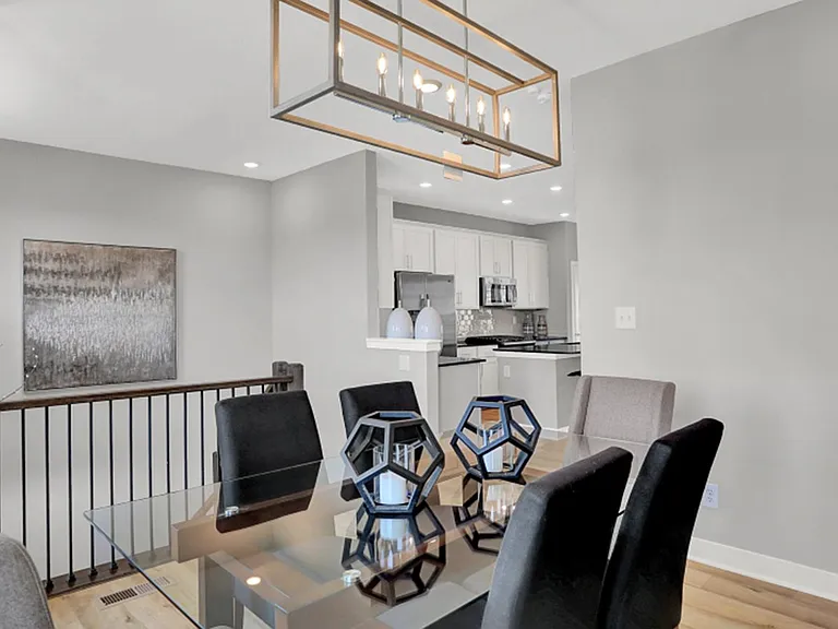 7073 Adalene Ln — Photo 7