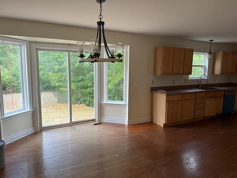 7137 Cambridge Dr — Photo 7