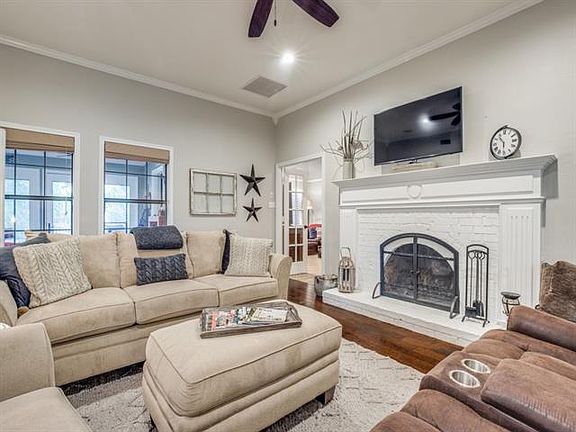 5th image of 1153 Lynn Way