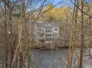 21 Rockwood Heights Rd, Manchester, MA 01944