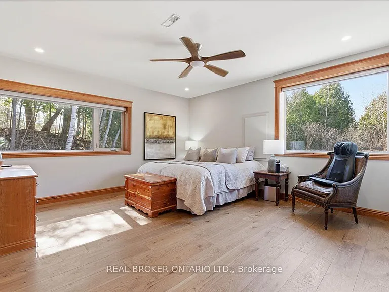 4589 Watson Rd S — Photo 22
