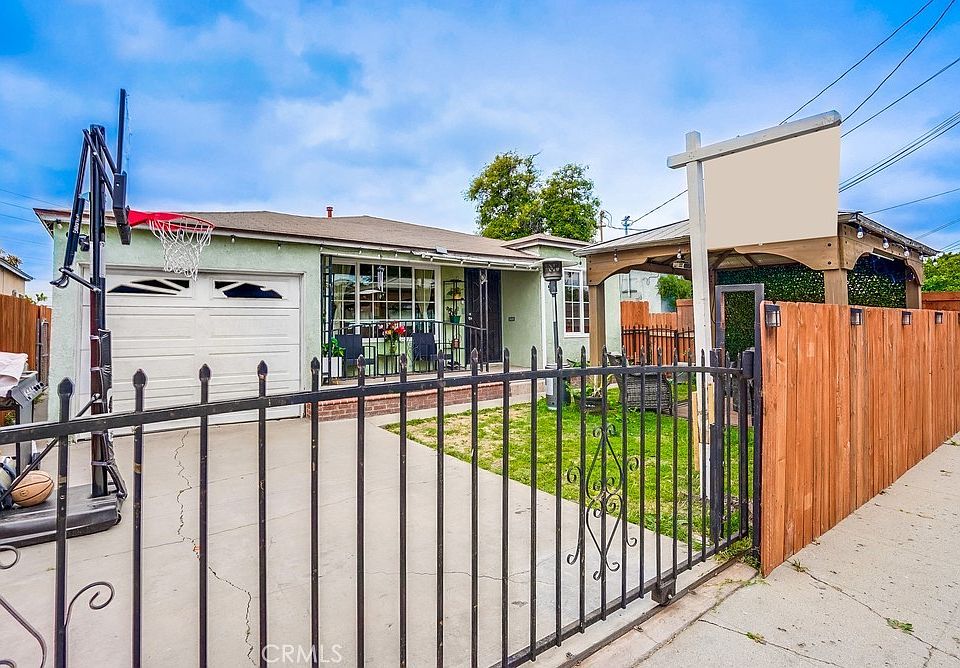 1st image of 115 N Magnolia Ct