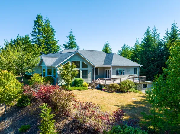 61933 Double Eagle Rd, Coos Bay, OR 97420
