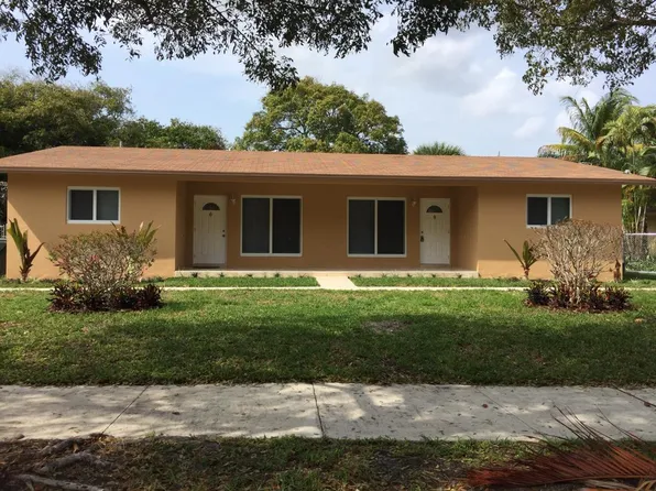 137 NE 10th St, Boca Raton, FL 33432