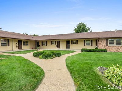 1895 Elizabeth Ln #108, Jenison, MI, 49428