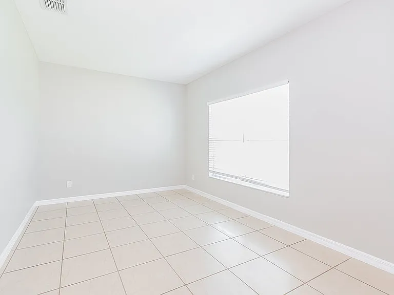 3722 Brambly Ave — Photo 8