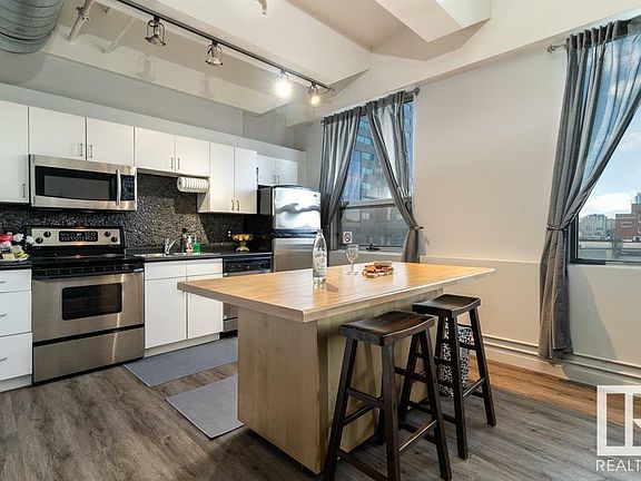 3rd image of 10105 109th St NW #203