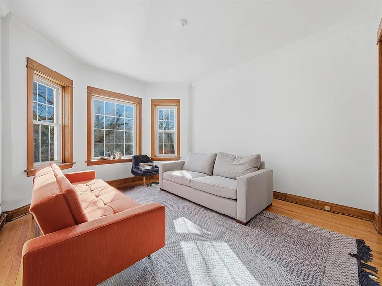 6230 N Wayne Ave #2 — Photo 4