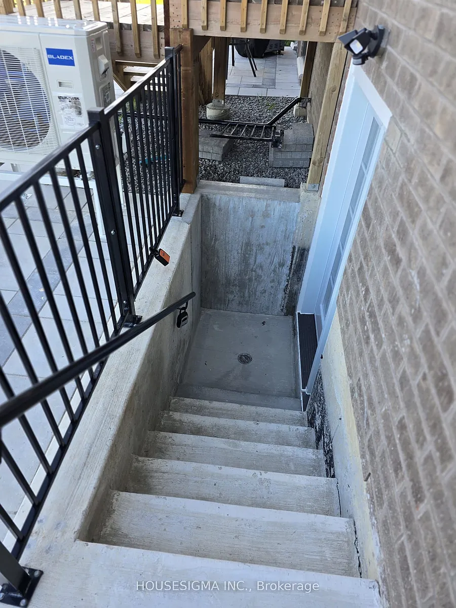 Building Photo - 18 Shepherd Dr #BASEMENT