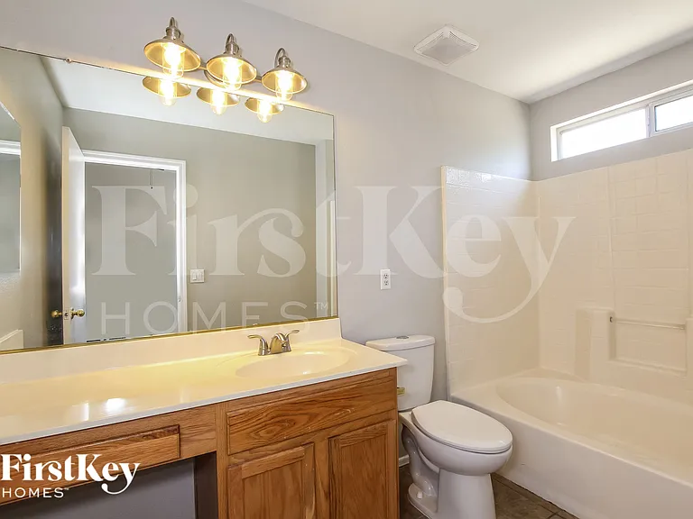 9156 W Quail Ave — Photo 14