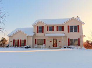 4851 W Alesci Dr, Franklin, WI 53132