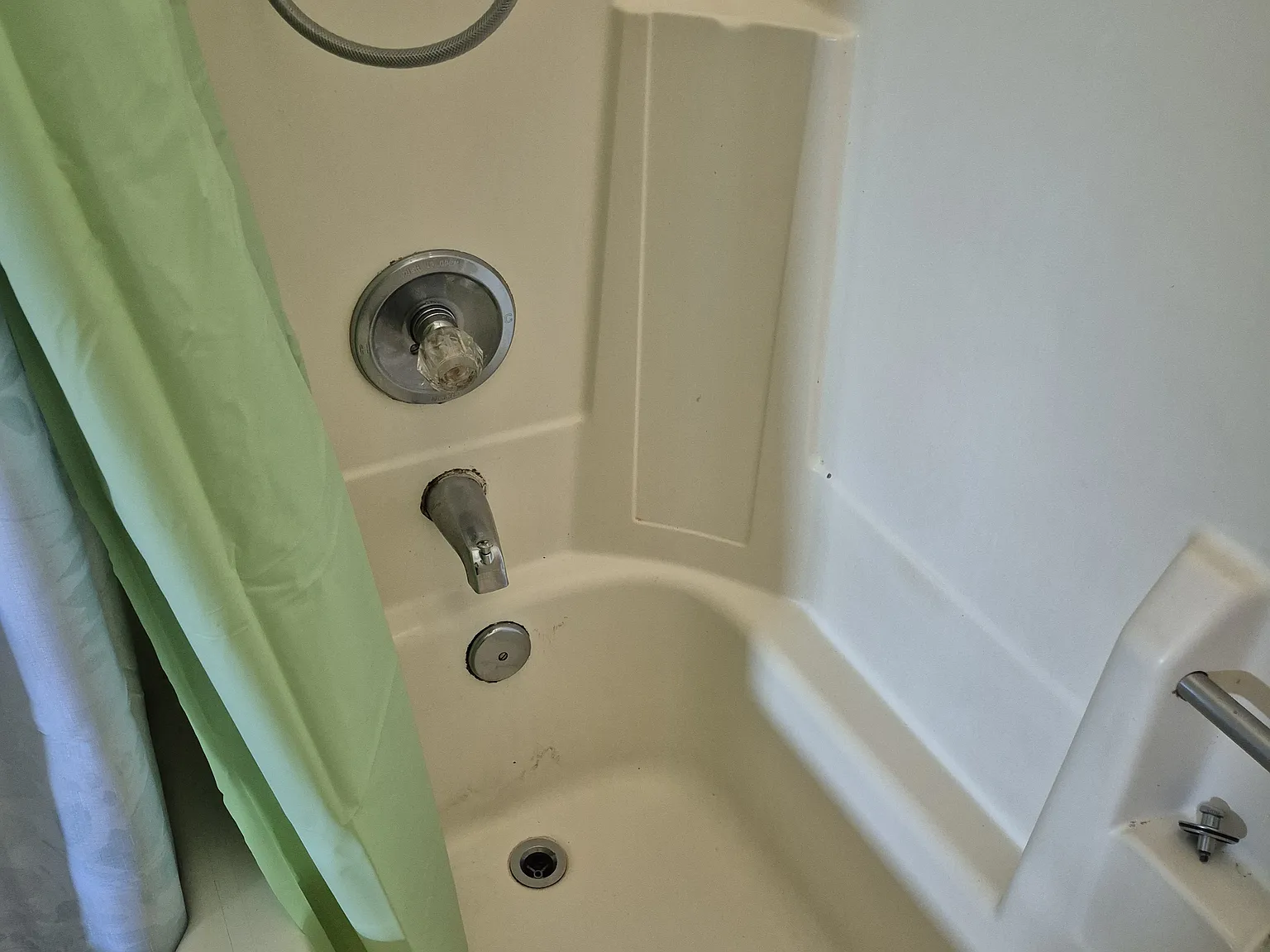 2 bed, 1000 sqft, $1,400 — Photo 4