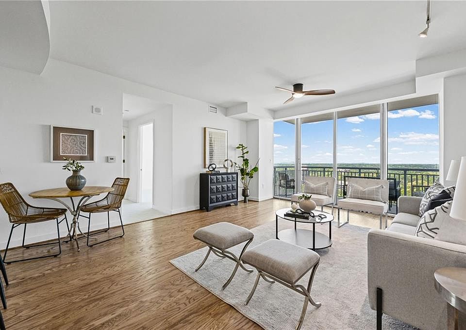 1st image of 3338 Peachtree Rd NE APT 2702