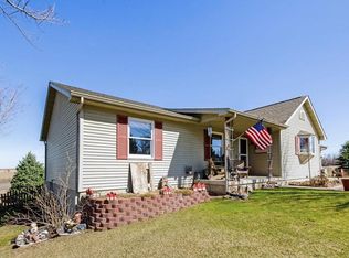 1009 Northview Dr, Center Point, IA 52213