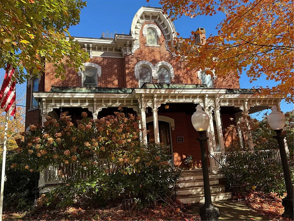 313 E Butler St photo 1