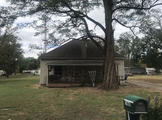 7461 Locust St, Mulkeytown, IL 62865
