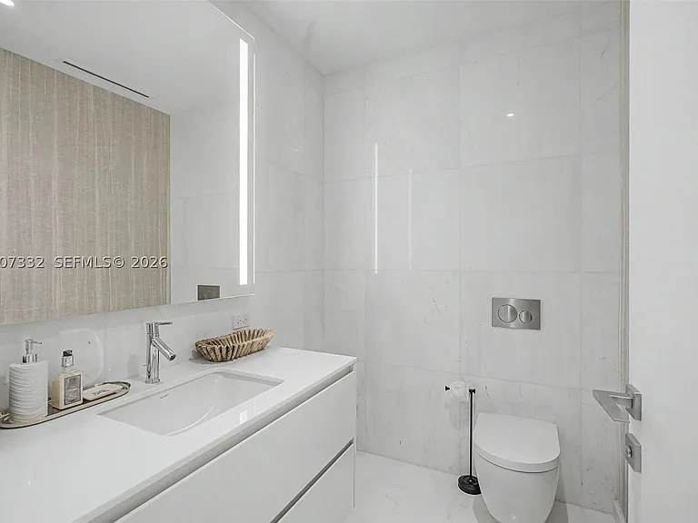 300 Biscayne Boulevard Way #3203 — Photo 9
