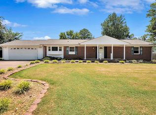 908 Davison Ave, Muscle Shoals, AL 35661