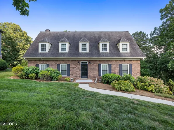 10825 Farragut Hills Blvd, Knoxville, TN 37934