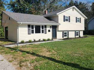 33310 Willowick Dr, Eastlake, OH 44095