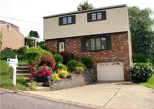 Beautiful & well maintained, you will love this home!