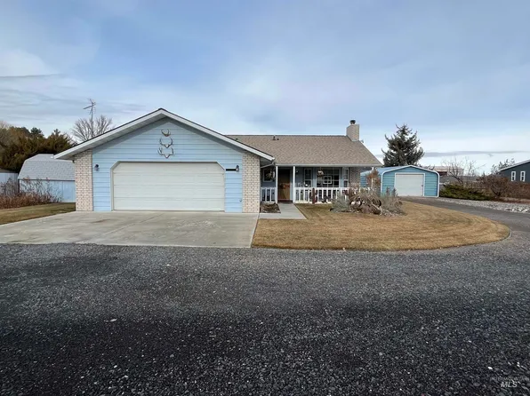613 N Hagerman St, Wendell, ID 83355