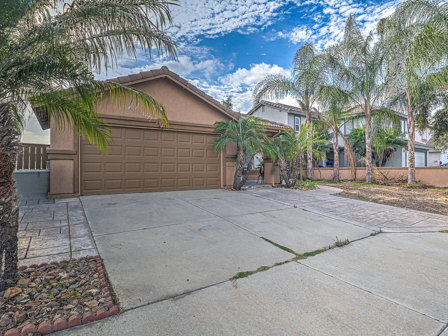 3 bed, 1148 sqft, $3,900 — Photo 2