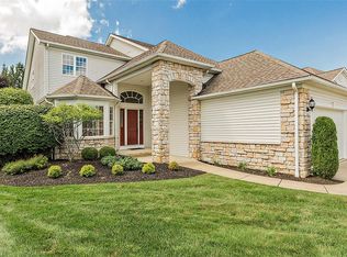 424 E Glengary Cir, Highland Heights, OH 44143