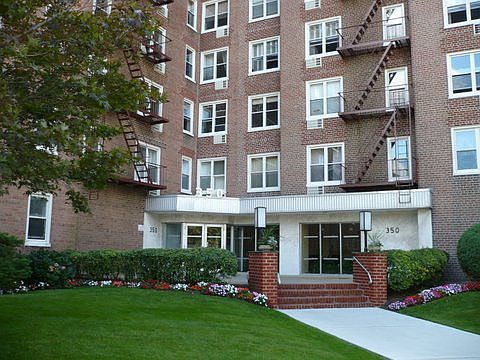 1st image of 350 Richmond Ter APT 3A