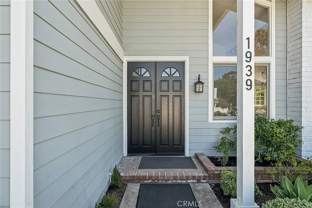 4 bed, 2.5 bath, 2492 sqft, $15,000 — Photo 4