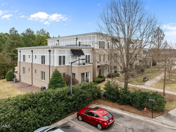 501 Finsbury St APT 202, Durham, NC 27703