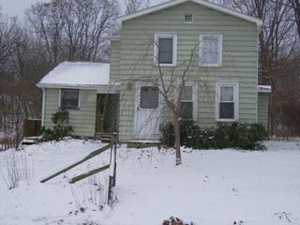 1st image of 112 W Main St