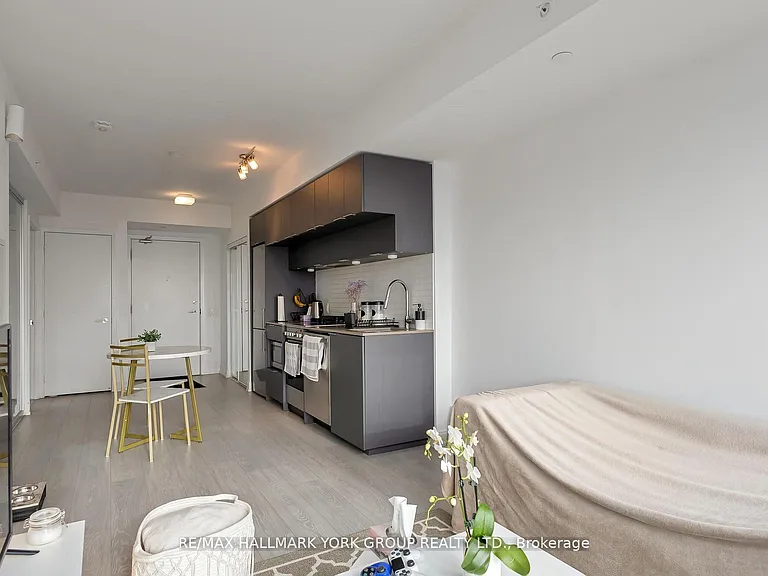 181 Dundas St E #5206 — Photo 8
