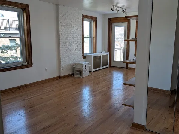 57 Edgewater Place image 2 of 7