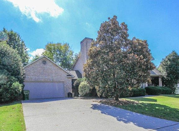 5th image of 607 Essex Ct