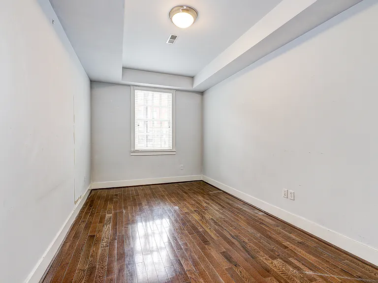 1724 Fleet St — Photo 14