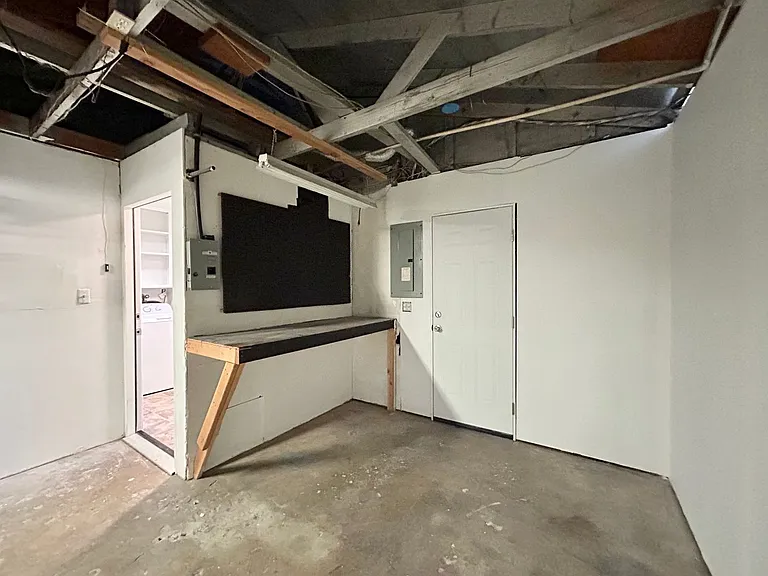 210 SW 142nd Ave — Photo 43