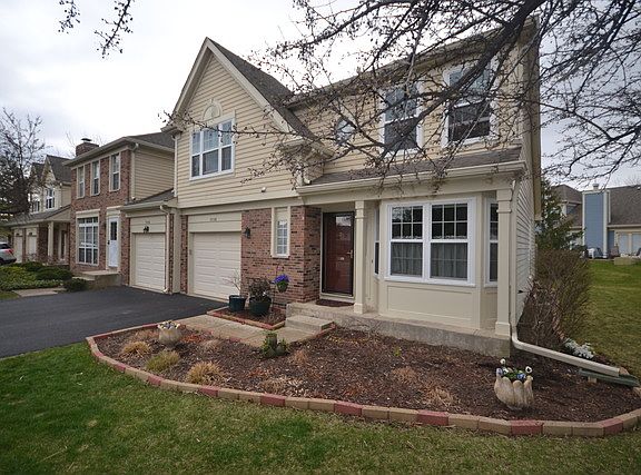 2nd image of 4068 N Newport Ct