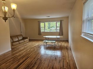8 Town Path #2, Glen Cove, NY 11542
