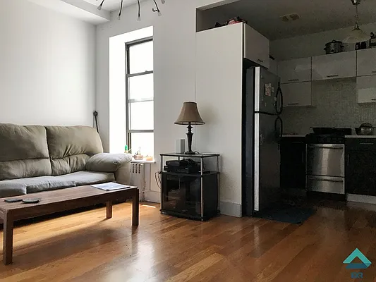 Rented by EXR | media 4