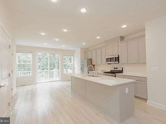 5th image of 6139 Camerons Ferry Dr