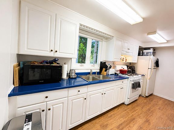 2nd image of 30 Sycamore Street