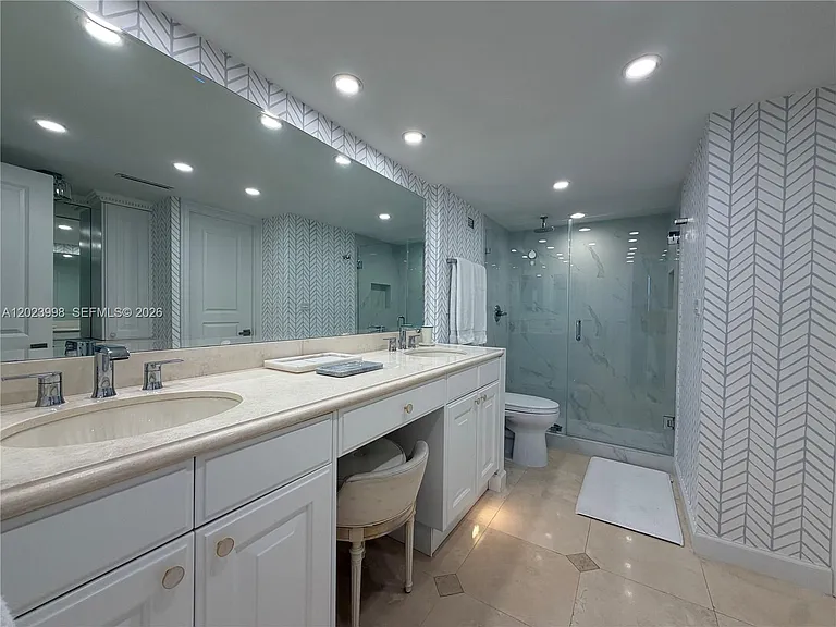 1111 Crandon Blvd #B1105 — Photo 26