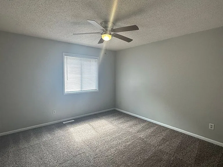 216 Candlebrook Dr — Photo 20