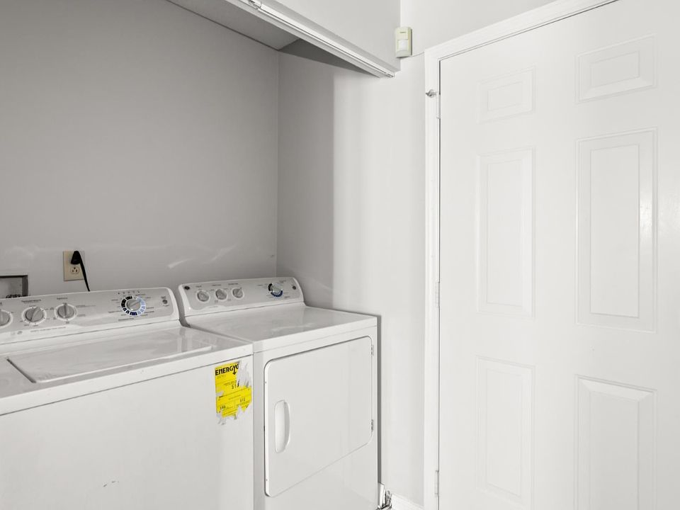 1st image of 4012 Briarhill Dr