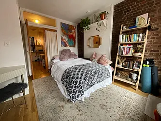 Rented by Best Apartments North Inc